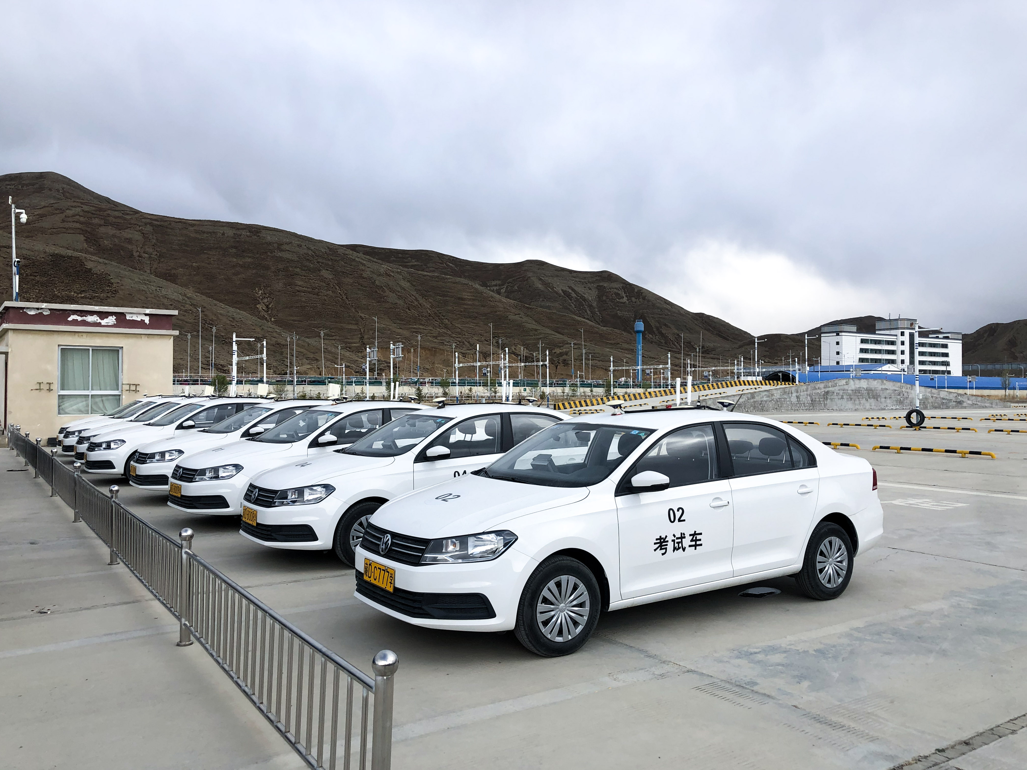 158985447411157265F2.jpg 158985447411157265F2.jpg