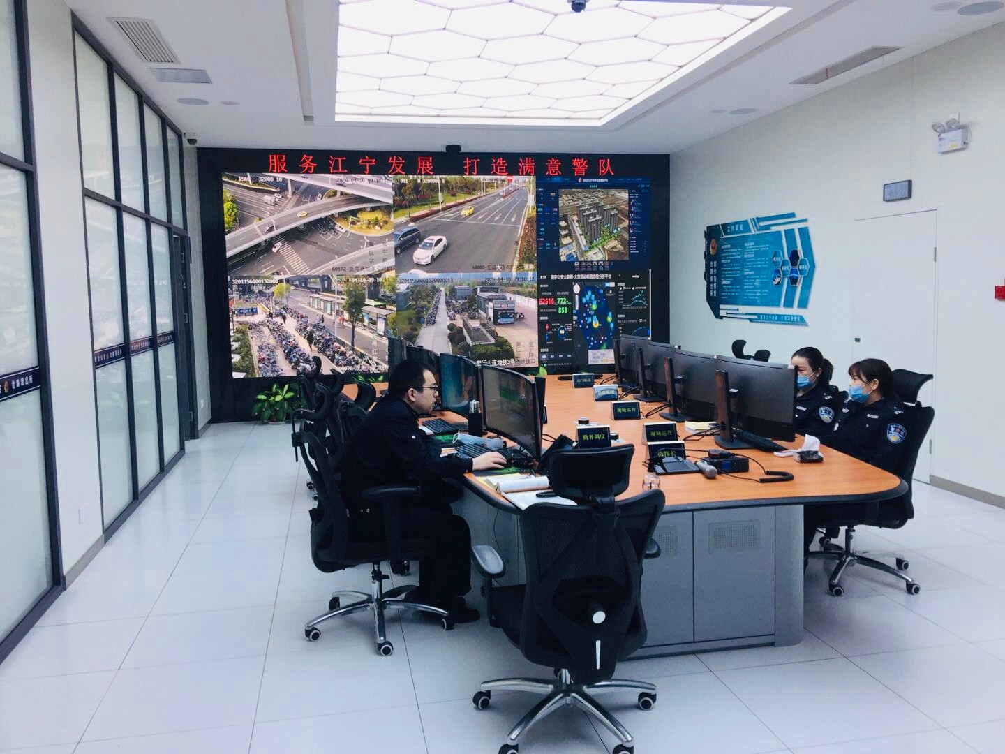 160100379523538310DD.jpg 160100379523538310DD.jpg