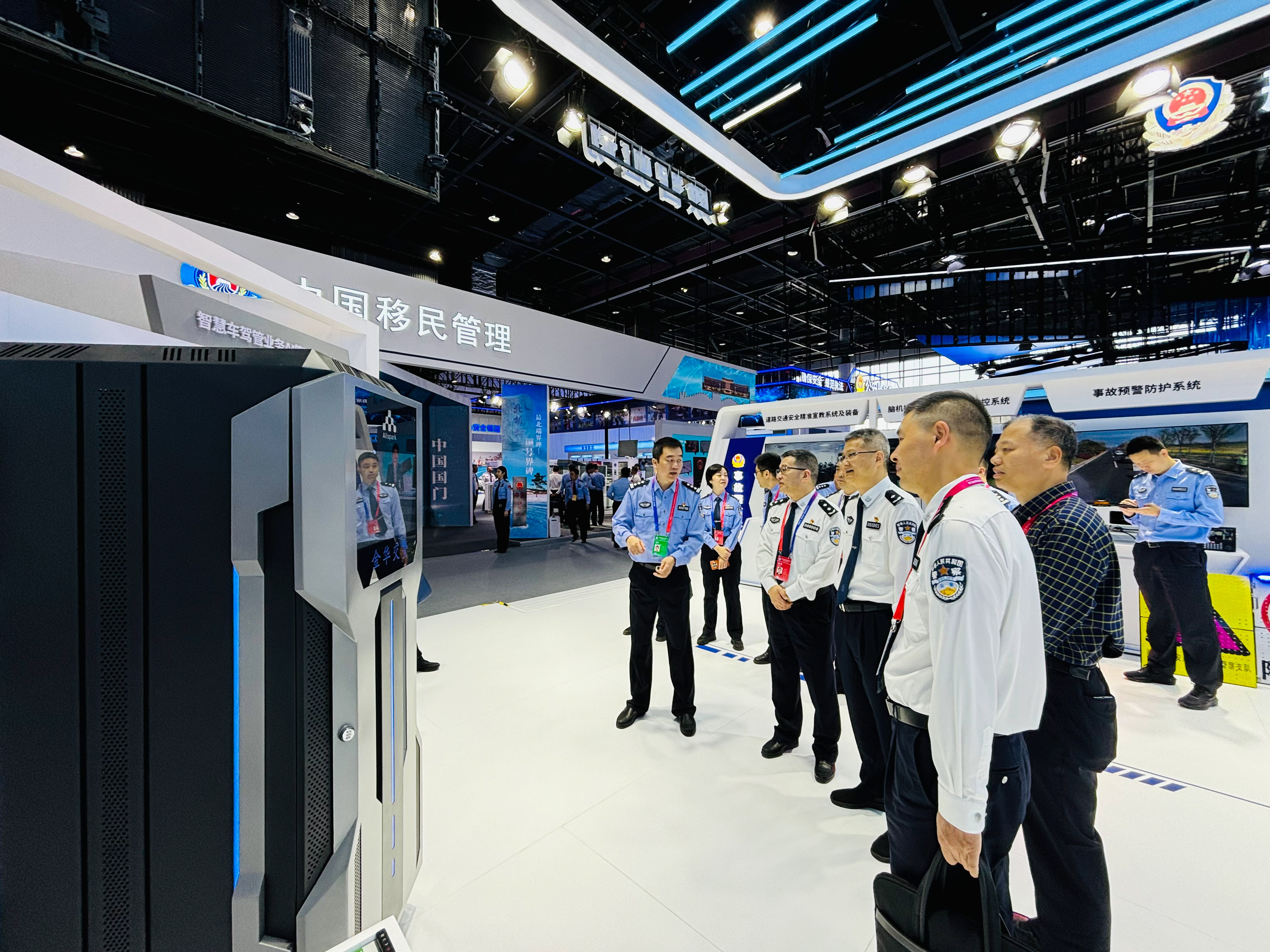 174787736577918351eG.jpg 174787736577918351eG.jpg