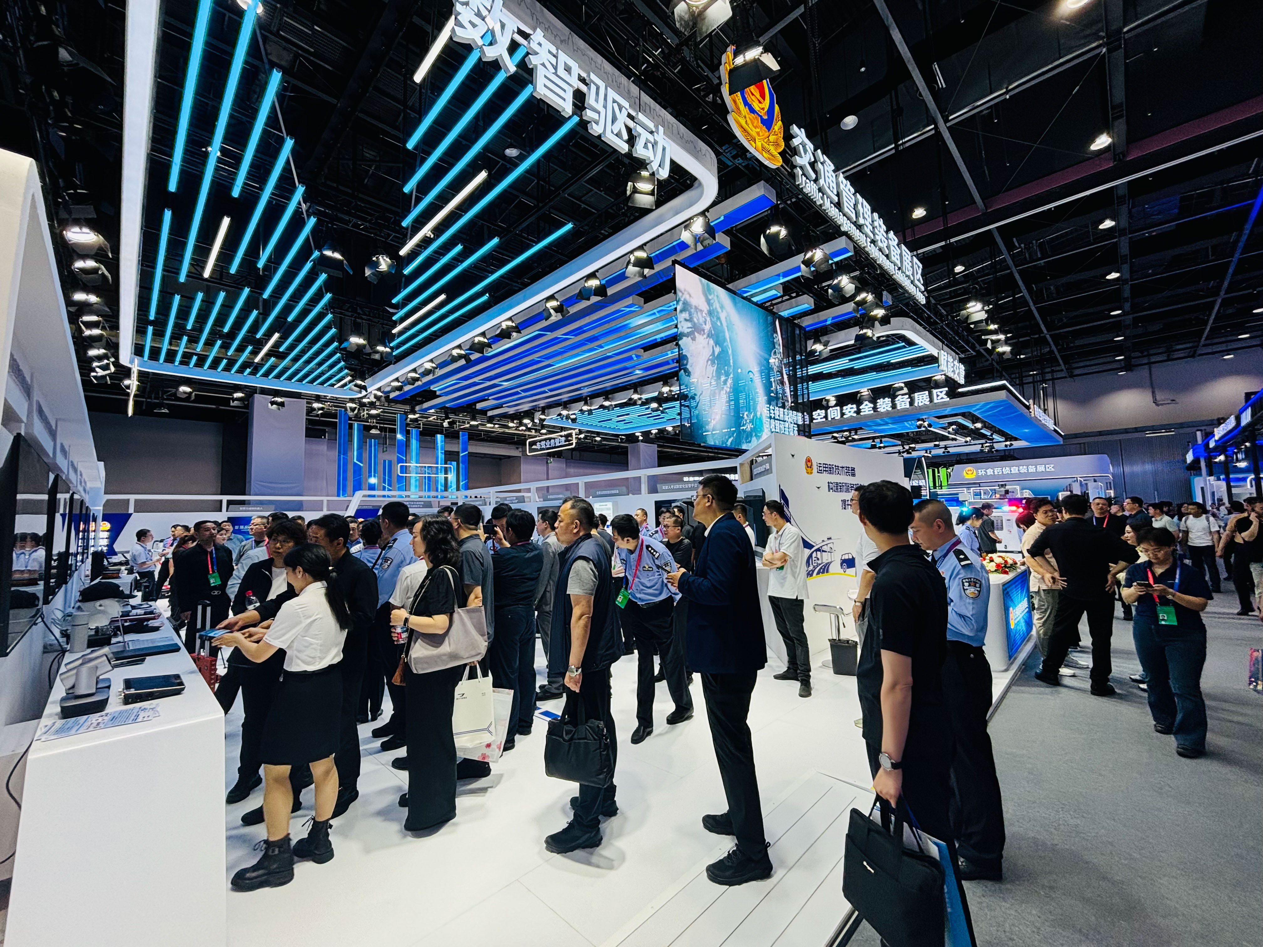 1747877496489800Dv3h.jpg 1747877496489800Dv3h.jpg