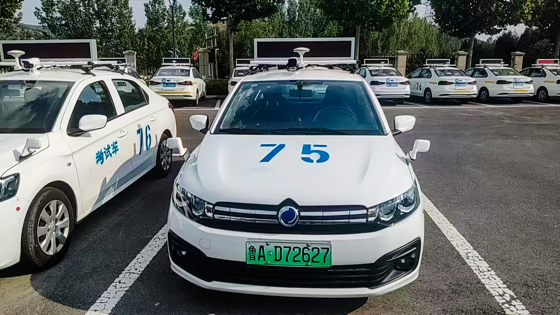 17495349587974060RNz.jpg 17495349587974060RNz.jpg