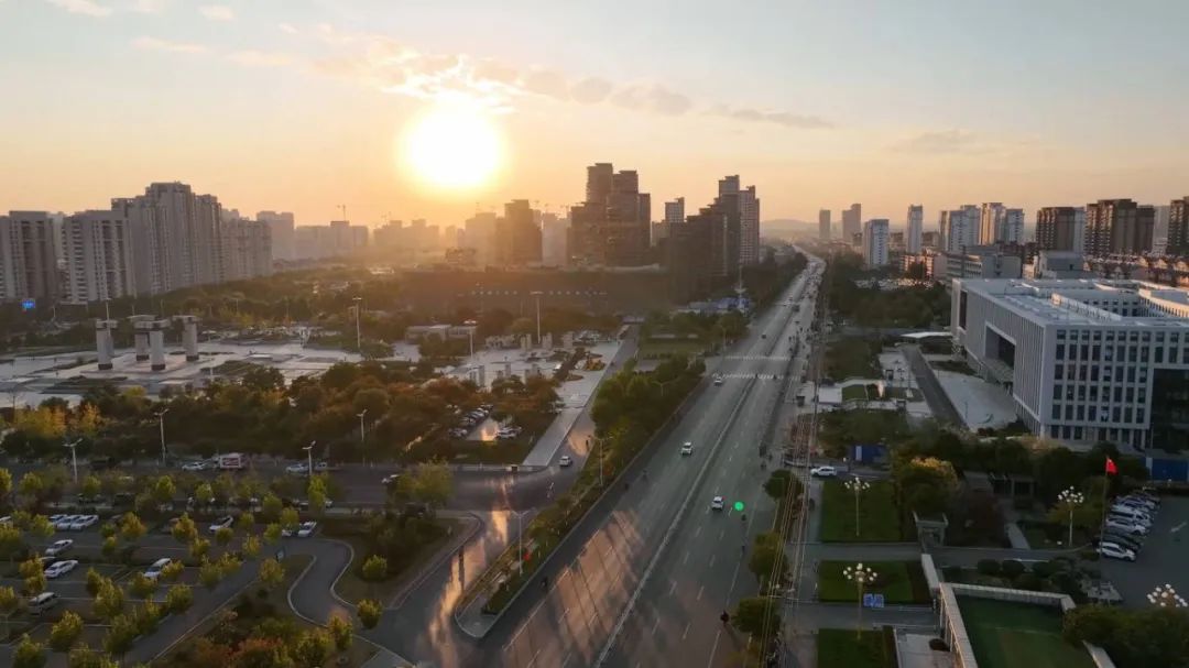 1730698880236645s0o4.jpg 1730698880236645s0o4.jpg