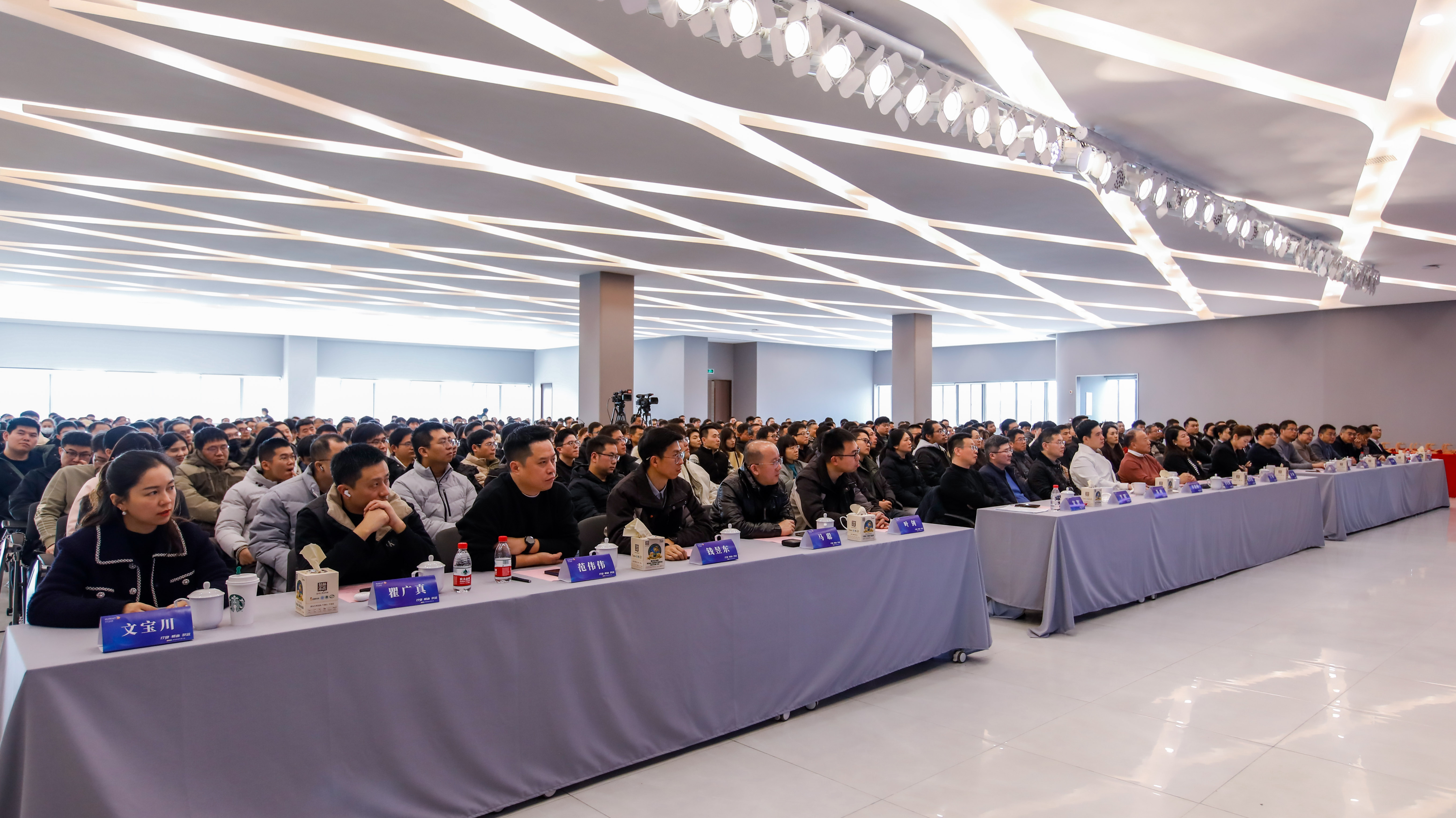 1737421677157578F5Of.jpg 1737421677157578F5Of.jpg