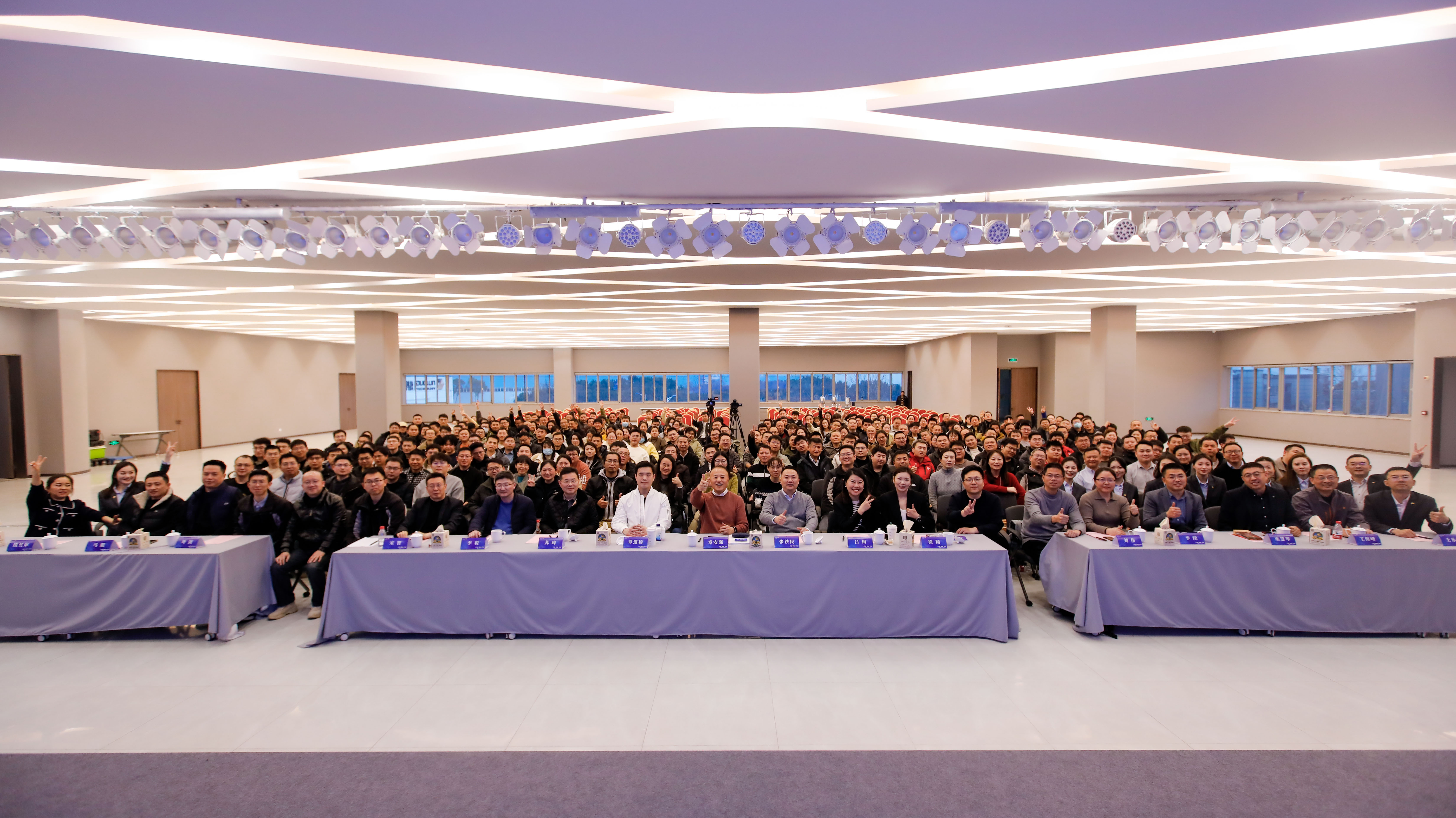 1737422496980334cyF4.jpg 1737422496980334cyF4.jpg