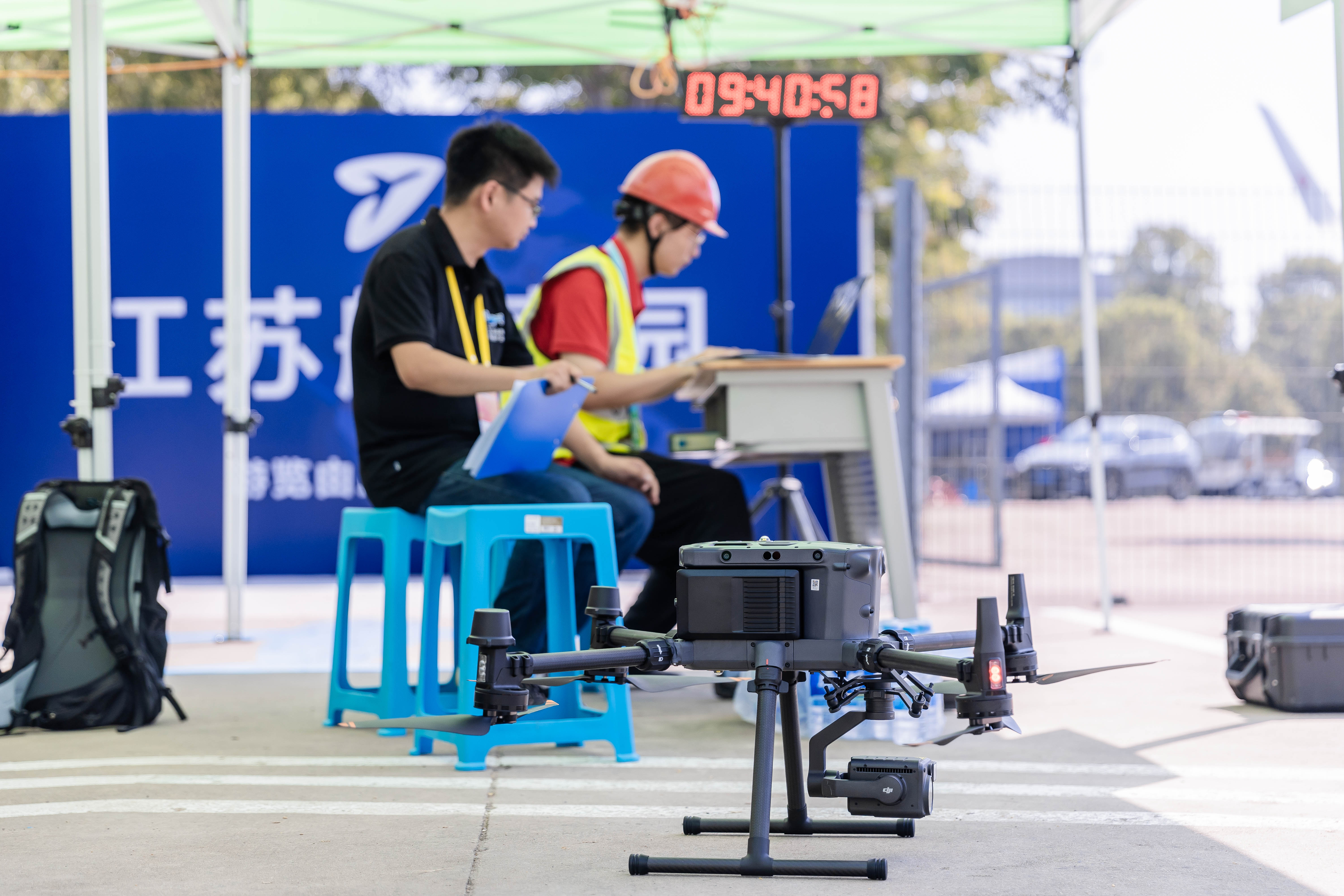 17564295646902703xse.jpg 17564295646902703xse.jpg