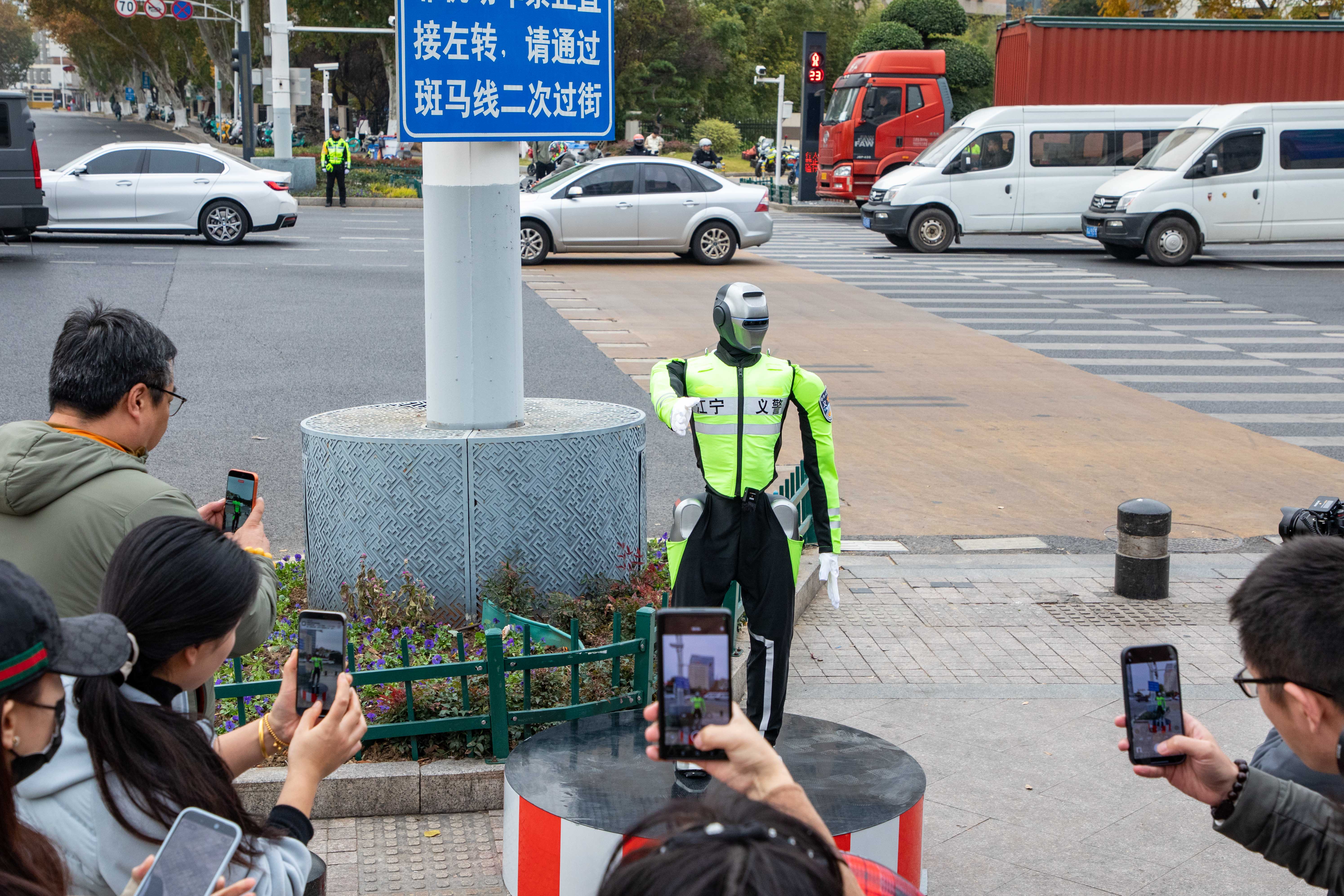 1764748893804314ZQbV.jpg 1764748893804314ZQbV.jpg